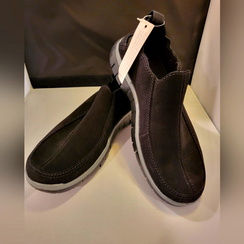 Lands End Women's Black Apres Suede Slip-Ons
